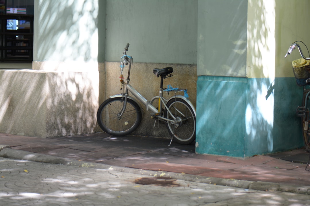 Jakie są zalety jazdy na rowerze stacjonarnym - efekty dla zdrowia